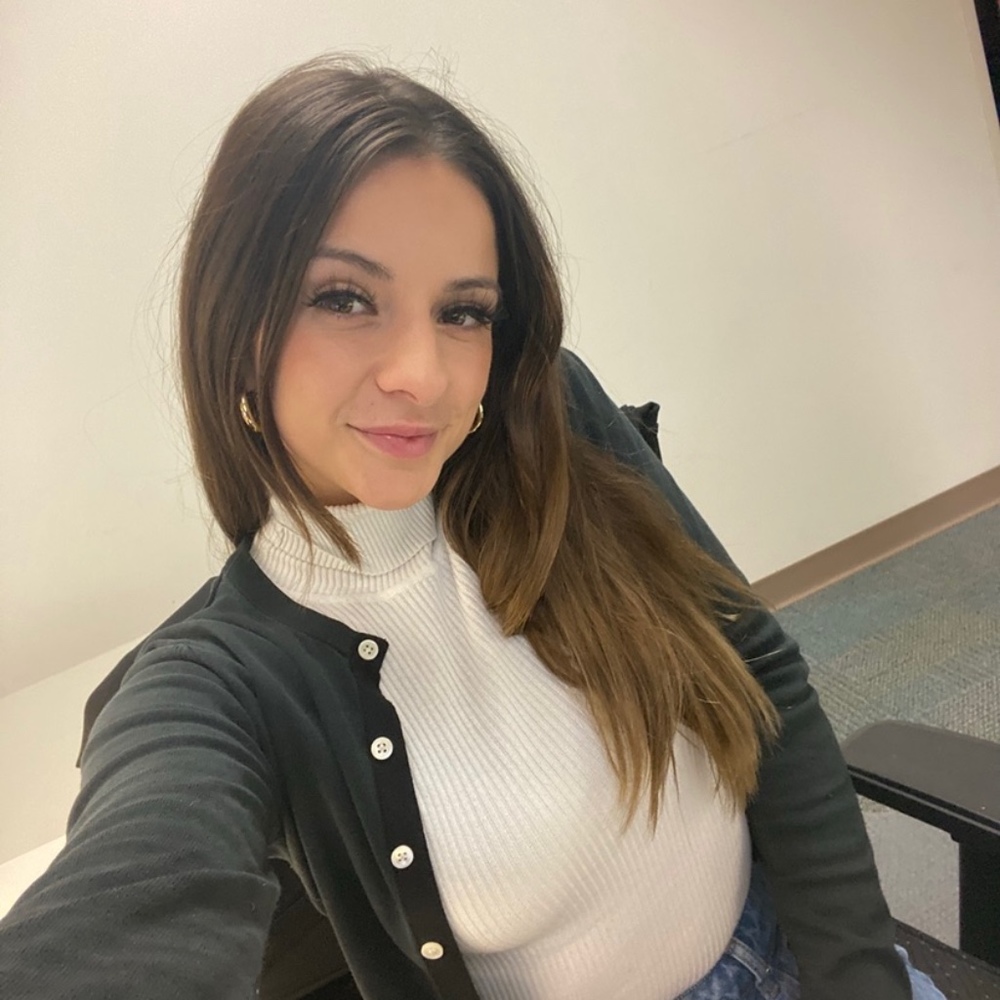 Meet your Posher, Alexandra